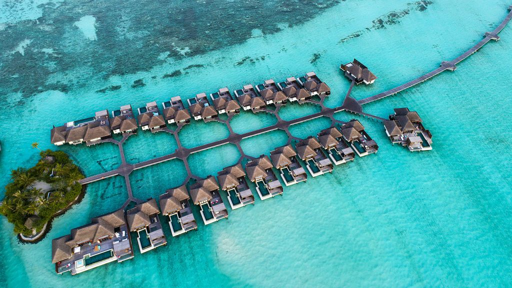 003502-01-Aerial View-Four-Seasons-Resort-Maldives