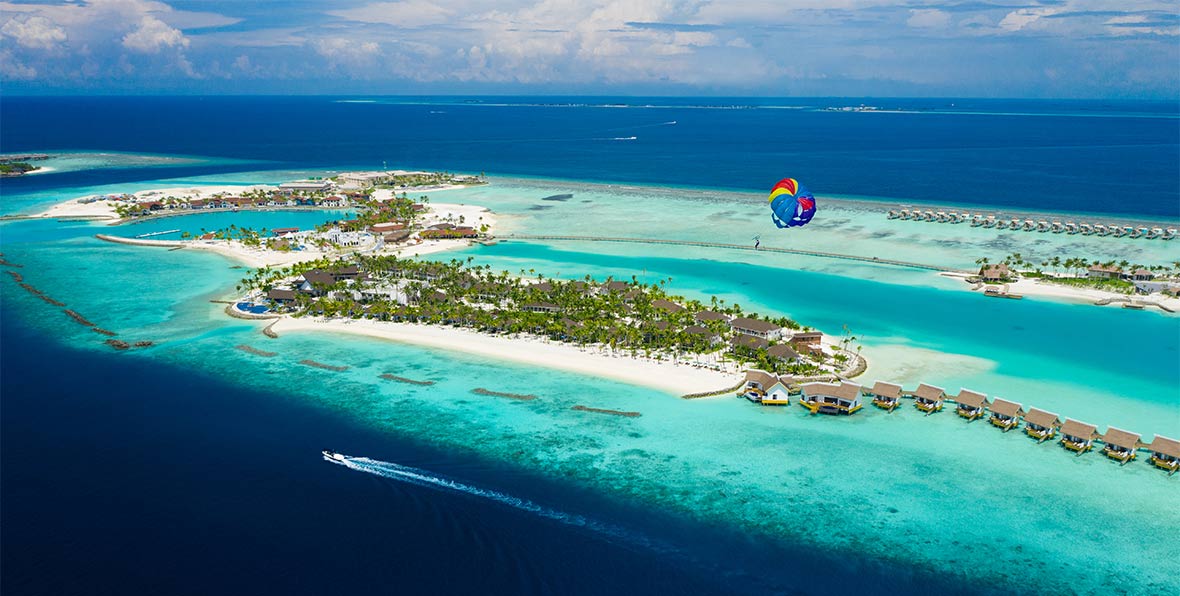  SAii Lagoon Maldives, Curio Collection by Hilton