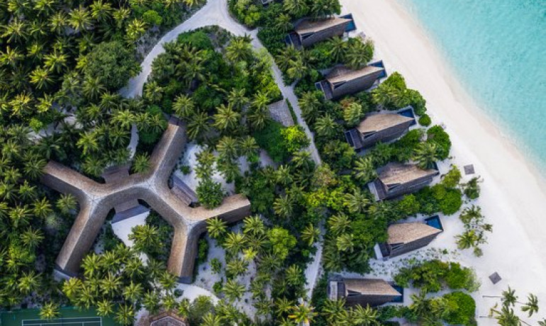 The Heart of St. Regis Maldives, Vommuli House - An Enchanting Paradise For All