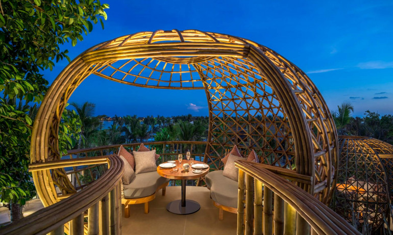 Terra & Yasmeen: Waldorf Astoria Maldives Ithaafushi's finest gems